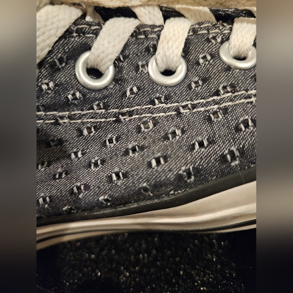 Converse Black and White Women's Sneakers Size 6 - Picture 8 of 8
